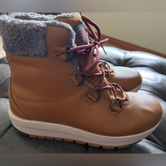 New In Box!! Women’s Columbia Boot In Cognac Size 8 - Picture 6 of 14